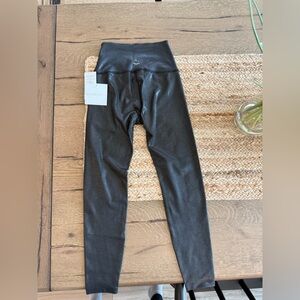 NWT Beyond Yoga Shine On Black Leggings, Size Small & Medium